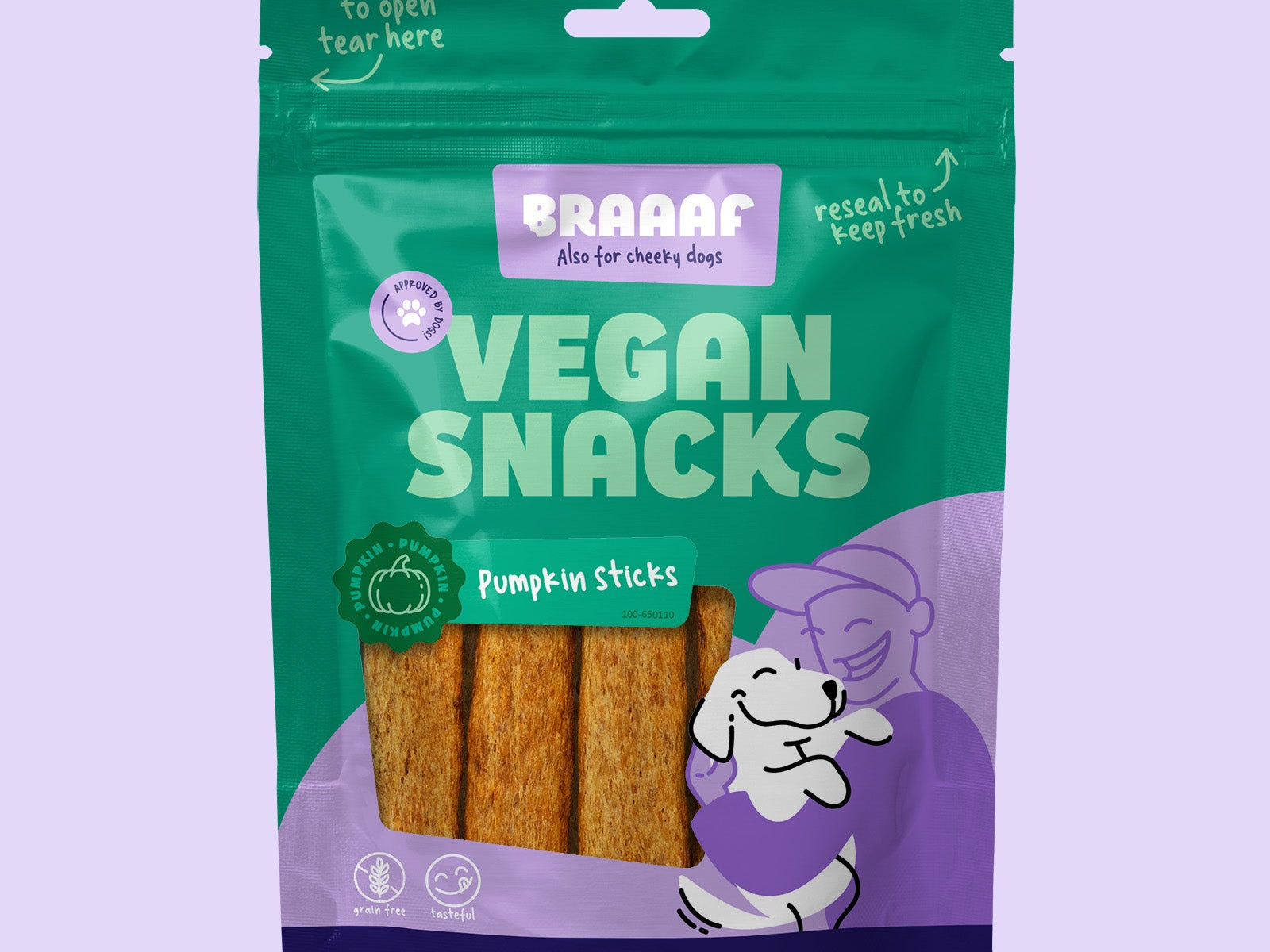 Verpakking Braaaf vegan snacks pompoen sticks 12cm– graanvrije, vegan hondensnacks met pompoen in hersluitbare groene zak