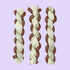 Braaaf Rawhide Snacks Braids Double uitgestald – drie dubbel gevlochten hondenkauwsnacks van rund op lila achtergrond